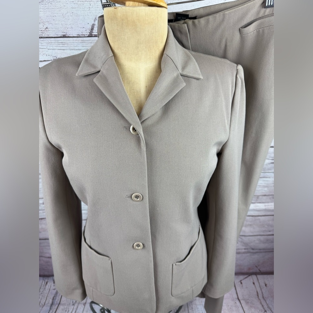 The Limited Stretch Two Piece Suit Set - LT Plum - Size 4 Women’s